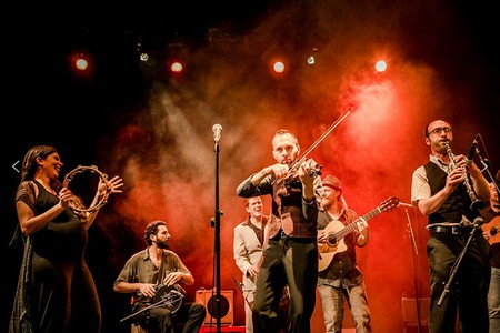 [ Barcelona Gipsy Balkan Orchestra ]