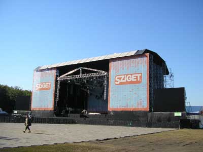 [ Main Stage ]