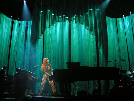 [ Tori Amos ]