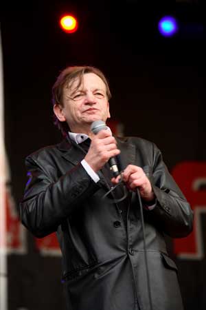 [ mark e smith ]