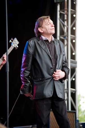 [ mark e smith ]