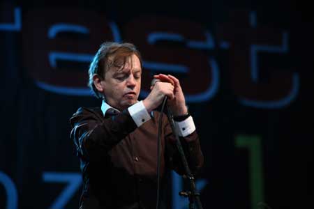 [ mark e smith ]