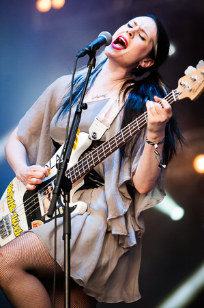 [ Kate Nash @ Baant Pohoda 2013 festival, 11>13/07/2013 @ Trenn Airport, Trenn (Slovaka) ]