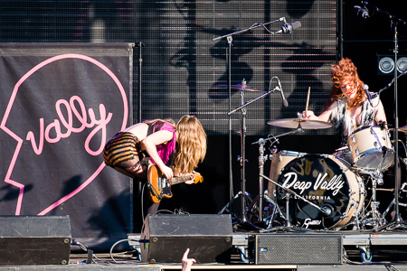 [ Deap Vally @ Baant Pohoda 2014 festival, 10>12/07/2014 @ Trenn Airport, Trenn (Slovaka) ]