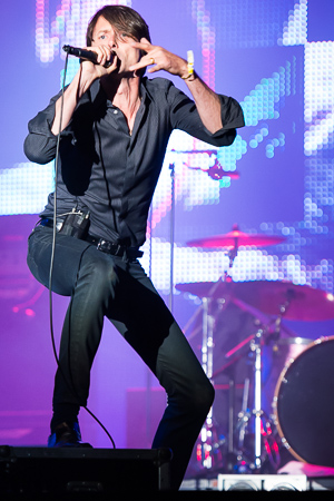 [ Suede @ Baant Pohoda 2014 festival, 10>12/07/2014 @ Trenn Airport, Trenn (Slovaka) ]