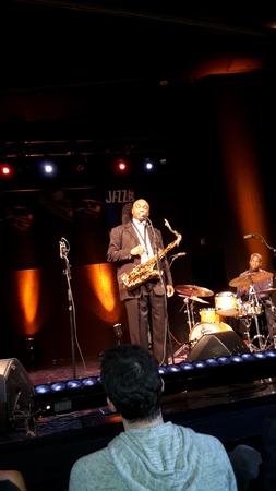 [ James Carter Organ Trio ]