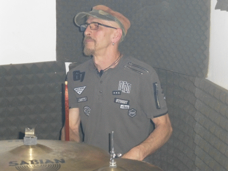 [ Garage In July - bubnjar Kreimir Oreki, 08/07/2023, esk nrodn dm, Zagreb ]