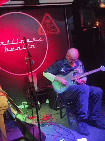 [ Vlatko Klari, 26/10/2025 ARTliners/ Poison Bar, Berlin ]