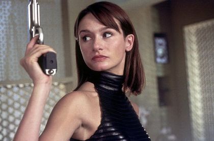 [ Emily Mortimer kao profesionalni ubojica... ]