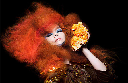 [ Bjork, eksperimentalno pop arenilo za Primaveru. ]